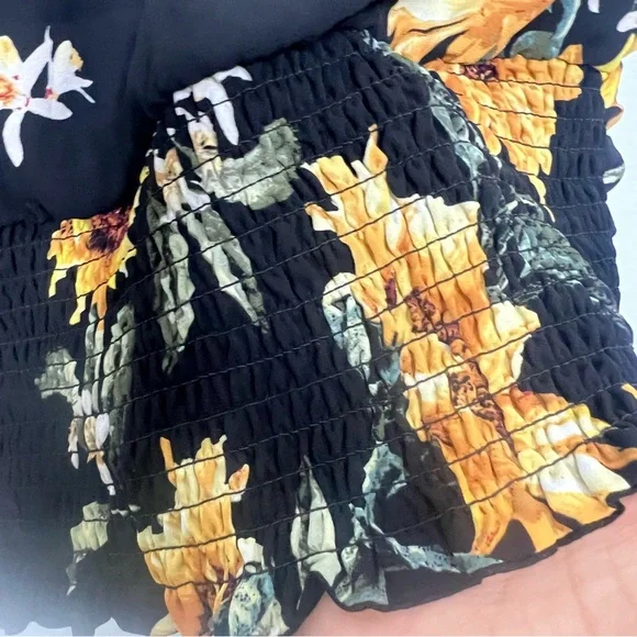 WHBM Lace Trim Surplice Sunflower Bouquet Blouse Sleeveless Black Size S NWT - Picture 5 of 10